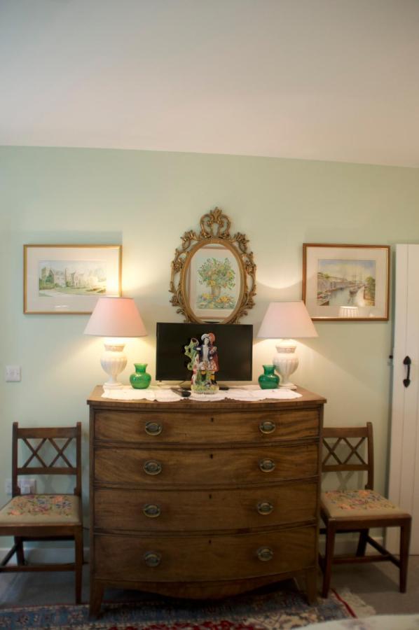 The Old Deer House Bed & Breakfast โบดมิน ภายนอก รูปภาพ